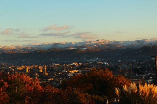 Panoramica di Città di Castello all'alba.